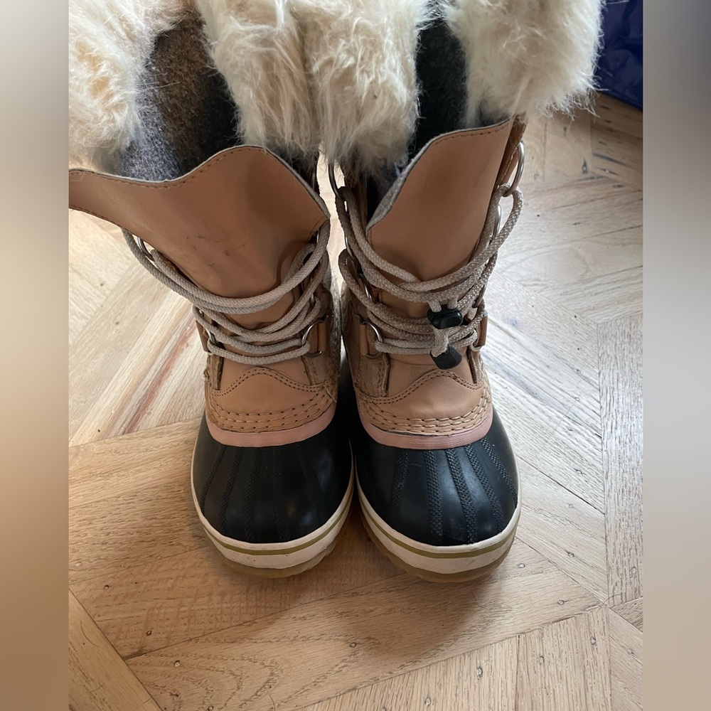 Kid’s Sorel boots - GUC
